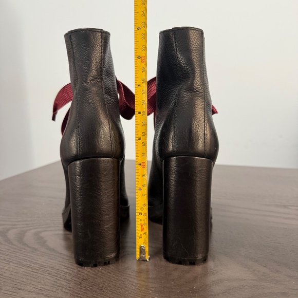 Schutz Zara Lug Sole Leather Boots size 8 B - Picture 2 of 11